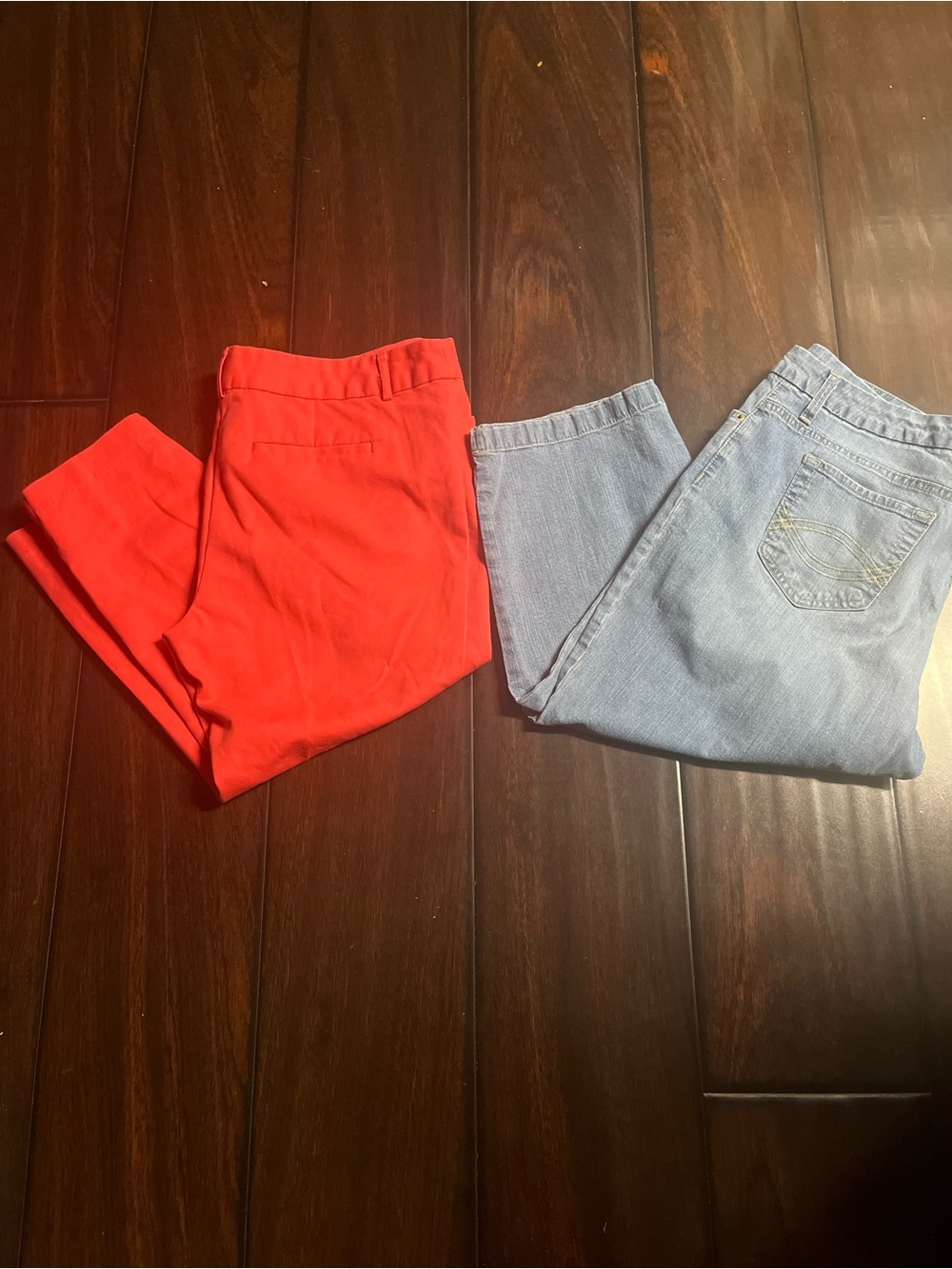 Bundle of 2: Size 16 Bandolino Blu Denim Capris & Size 16P Liz Claiborne Emma